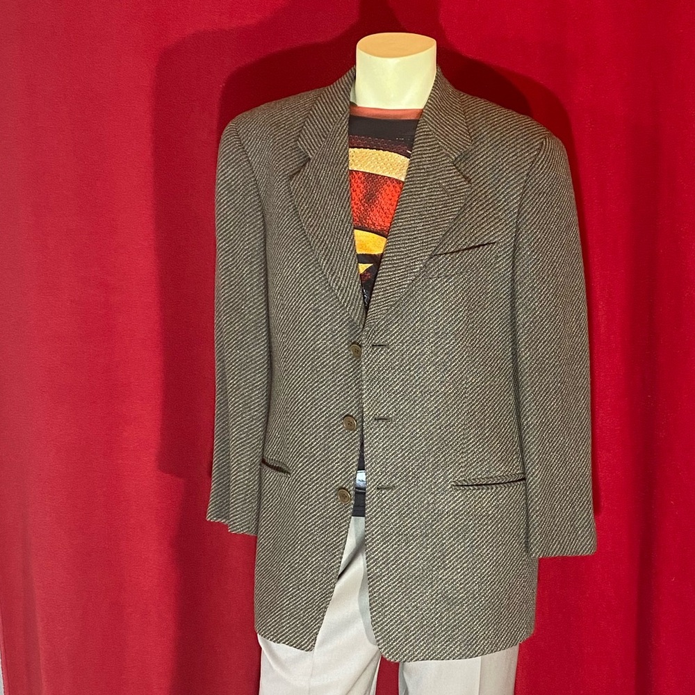 New MANI wool men blazer. Made in Italy. Color grey. 40R.